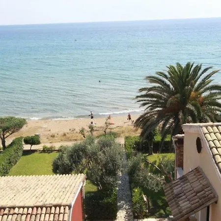 Two Floor Maisonette 61 *